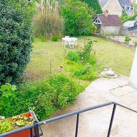Petite Maison Etape Loire A Velo Ou Compostelle Mosnes Exterior photo