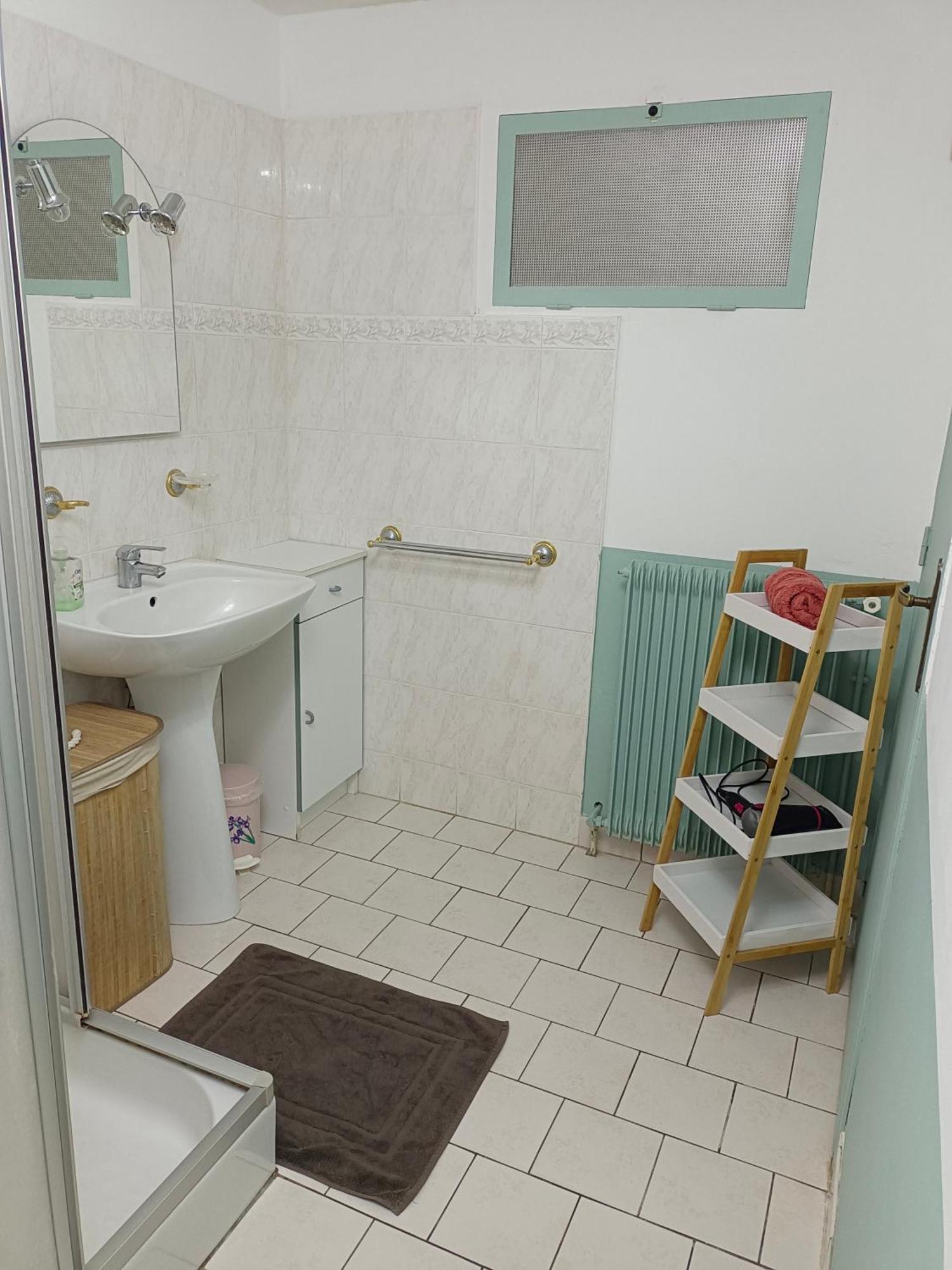 Petite Maison Etape Loire A Velo Ou Compostelle Mosnes Exterior photo
